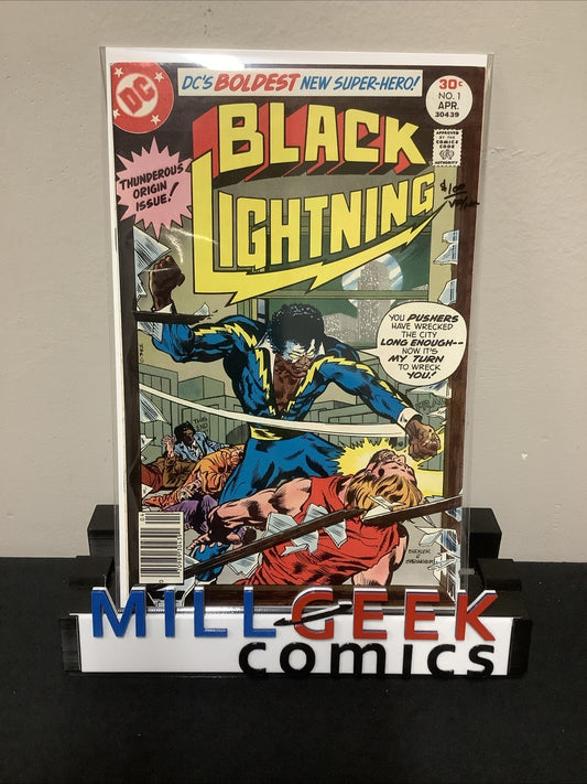 Black Lightning #1 (DC Comics April 1977) VF/NM (9.0) 1st App Black Lightning