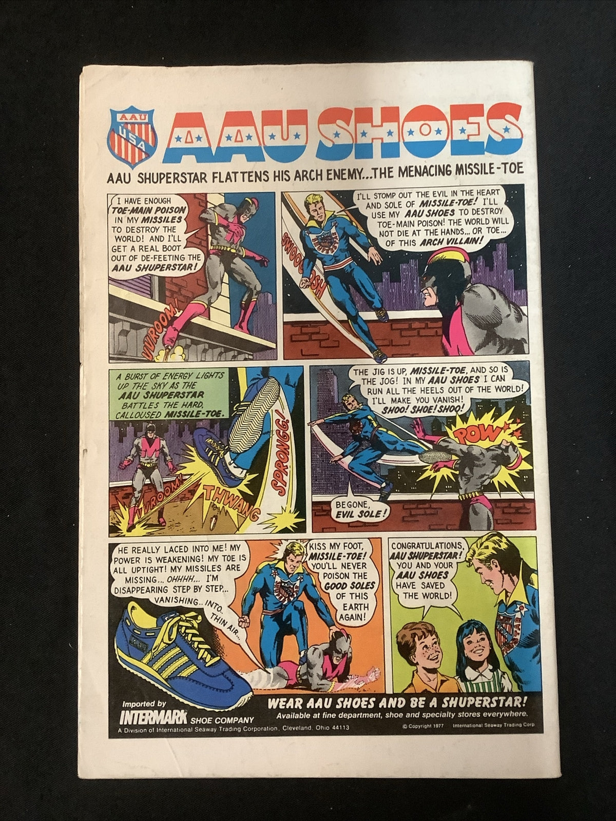 DC Super-Stars #17 (1977) F/VF (7.0) 1st Appearance of Huntress (Helena Wayne)