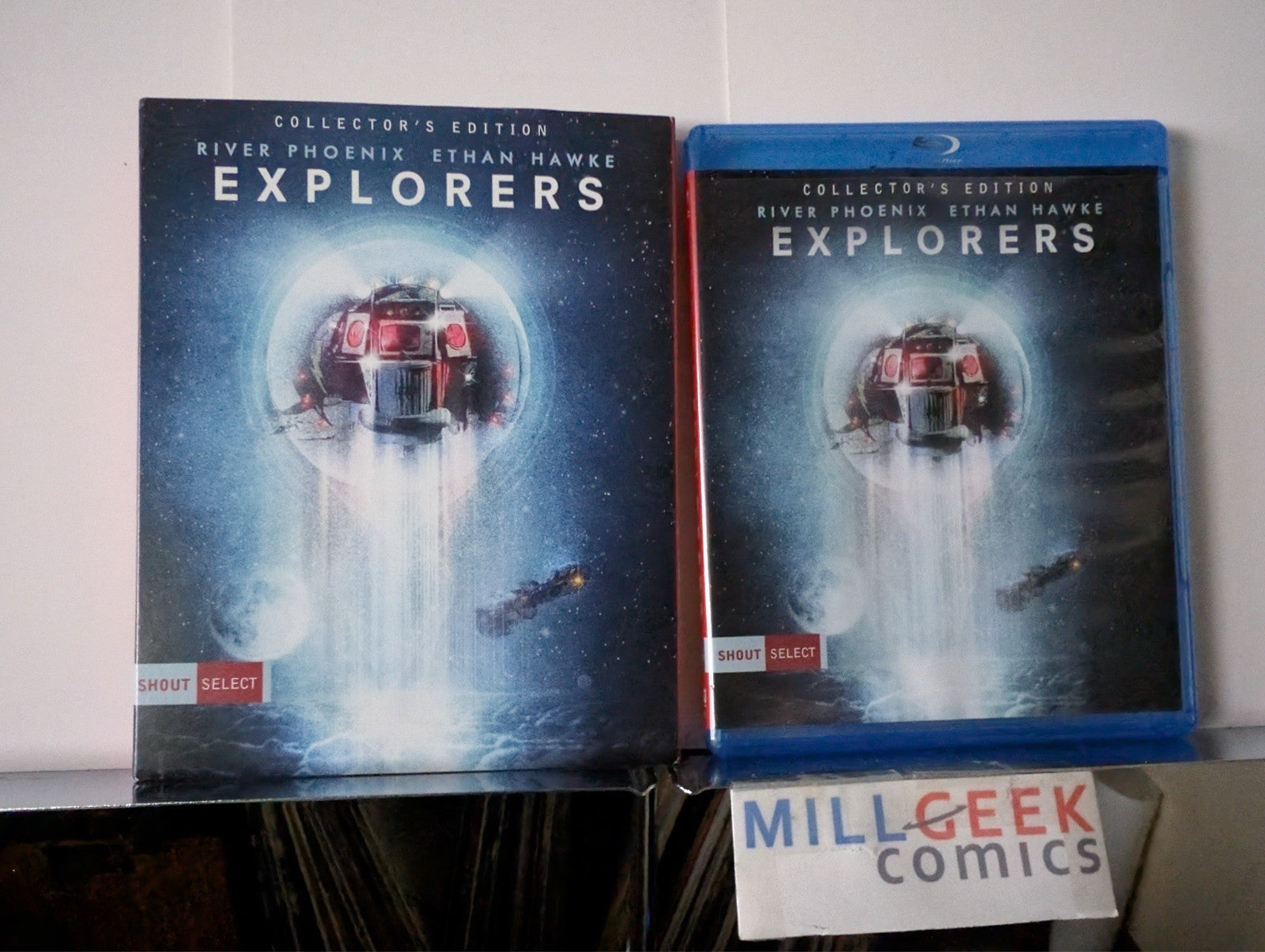 Explorers, River Phoenix Ethan Hawke (Blu-Ray) Like New OOP With Slipcover-JD