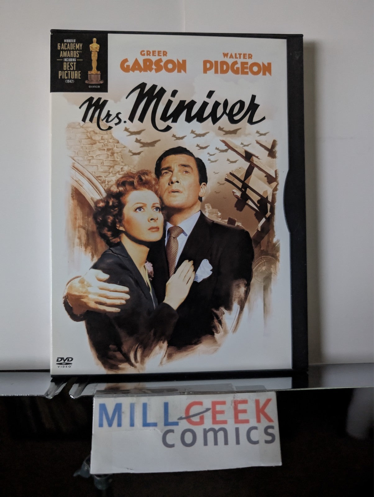 Casablanca & Mrs. Miniver, 2 Oscar Winning Movies (DVD) Like New-JD