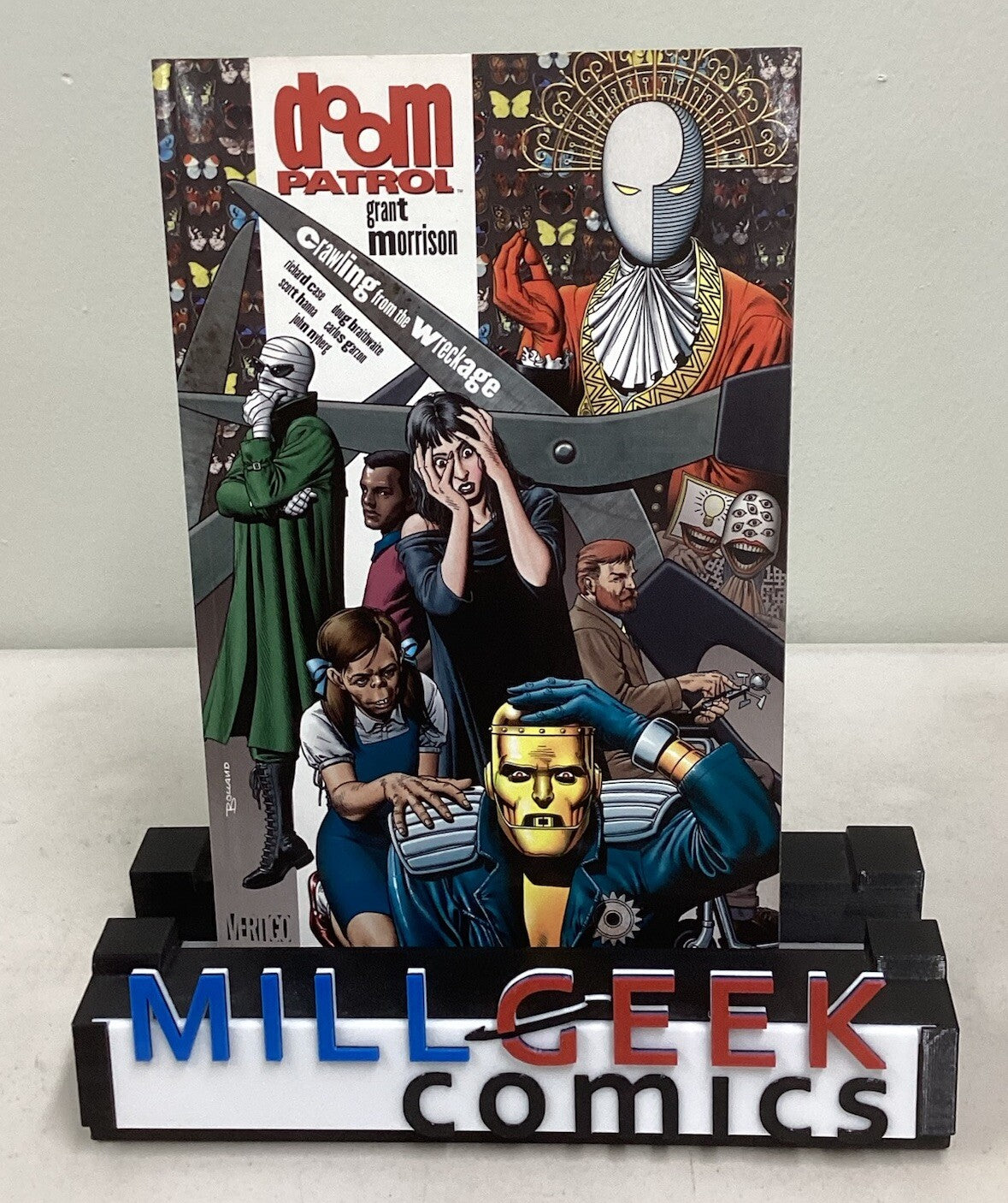 Doom Patrol TP Vol 01 Crawling From The Wreckage - Morrison, Grant