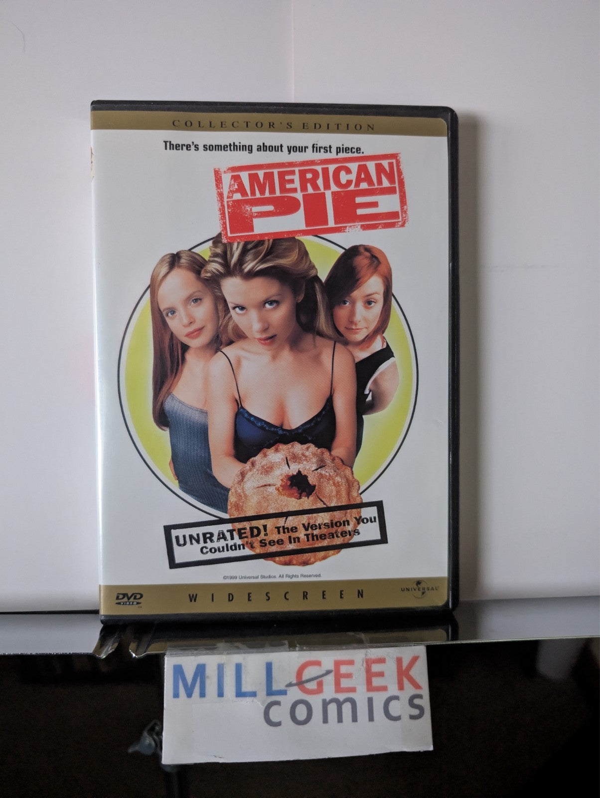 Howard the Duck / Joe Dirt / American Pie, 3 Movie Comedy Set (DVD) Like New -JD
