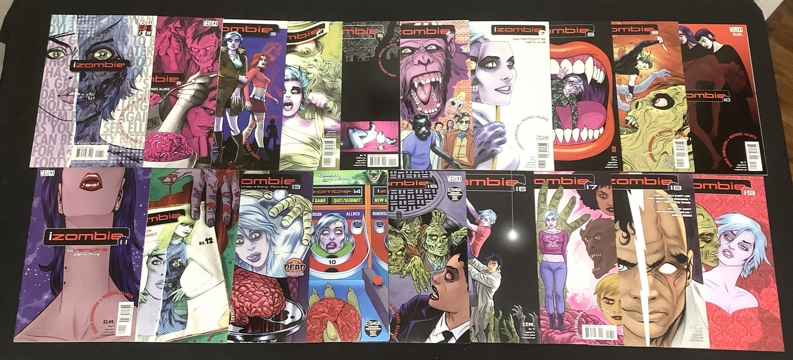 iZombie #1-19 Comic Lot, DC Comics/Vertigo, Michael Allred, 2010