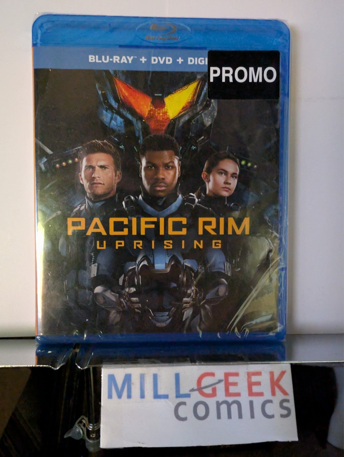 Pacific Rim / Pacific Rim Uprising, 2 Movie Set (Blu-Ray) Like New -JD