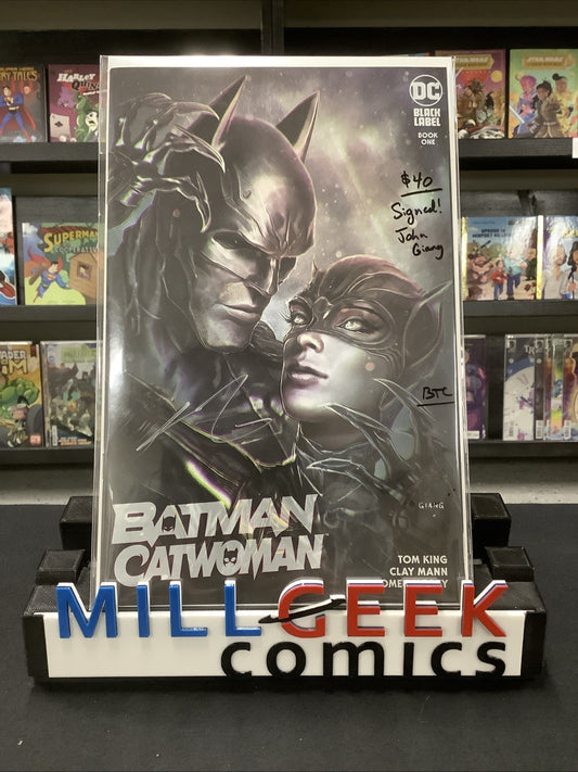 Batman / Catwoman #1 Btc Exclusive John Giang SIGNED Variant Cover