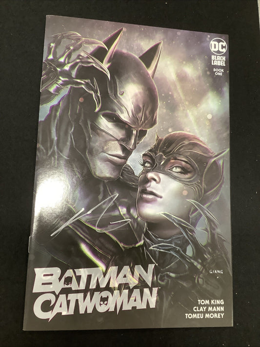 Batman / Catwoman #1 Btc Exclusive John Giang SIGNED Variant Cover