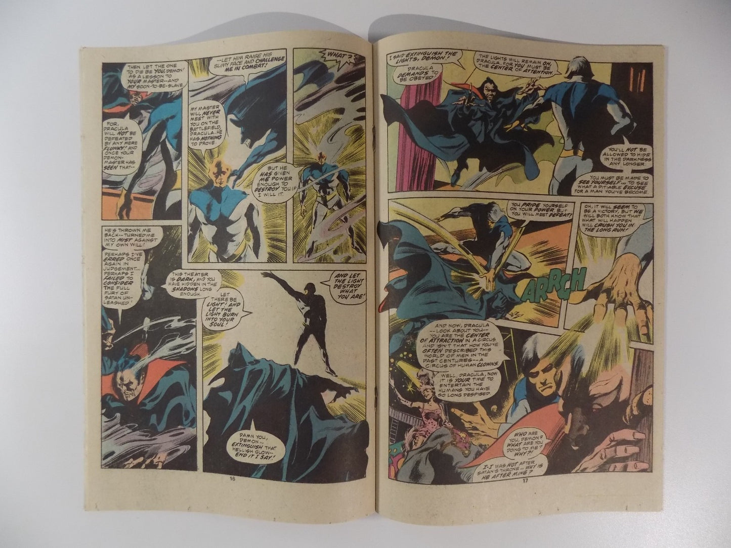 Tomb of Dracula #52 Marvel Comic January 1977 Very Fine+