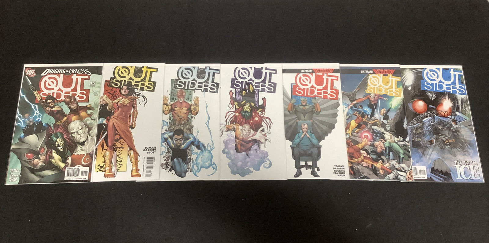 Batman and the Outsiders #1-14 + The Outsiders #15-21 Comic Bundle, DC Comics