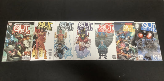 Batman and the Outsiders #1-14 + The Outsiders #15-21 Comic Bundle, DC Comics
