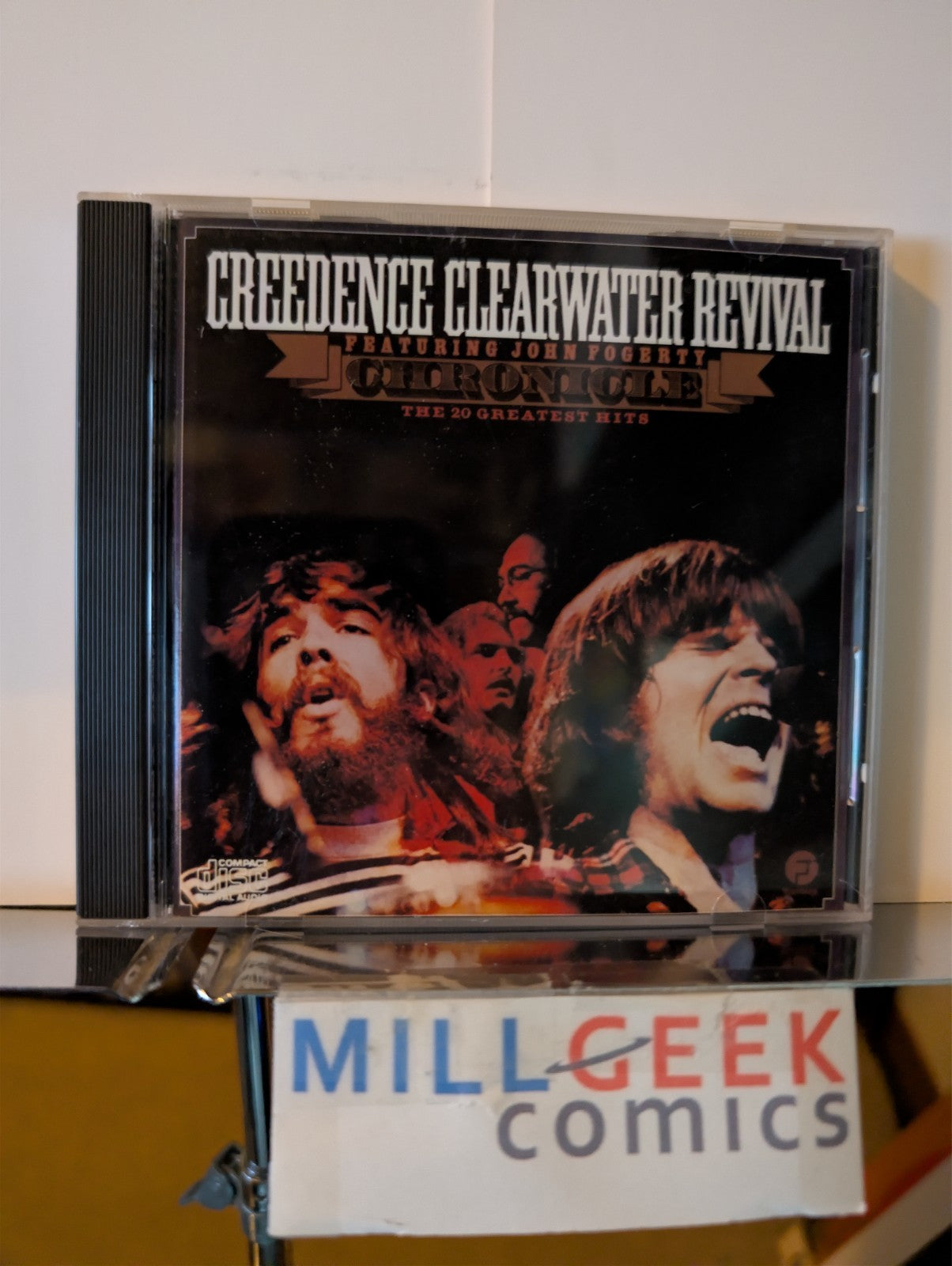 Classic Rock Music 2 CD Lot (Pink Floyd, Creedence Clearwater Revival) -JD