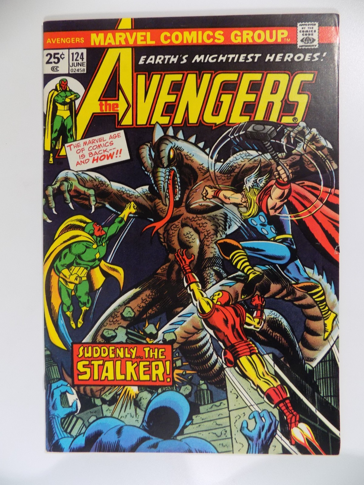 Avengers #124 Marvel Comic June 1974 Very Fine+