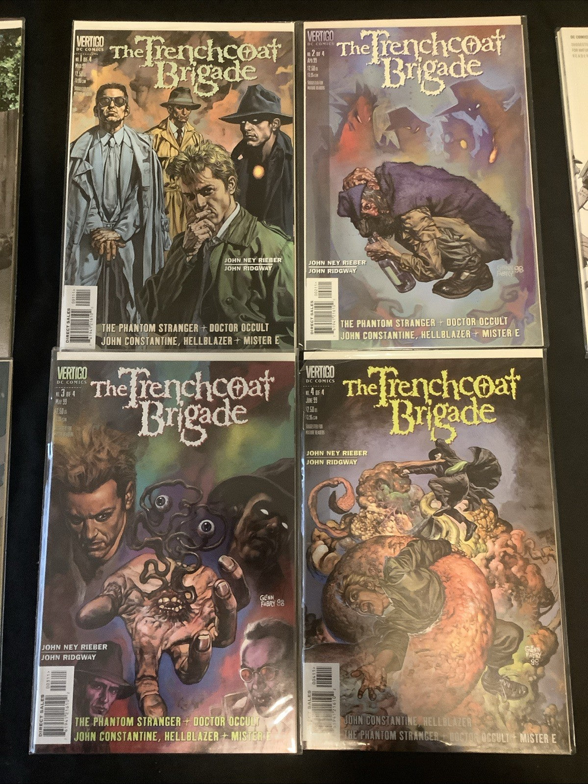 Vertigo Comic Bundle: Gangland #1-4, Trenchcoat Brigade #1-4, Winter’s Edge #1-2