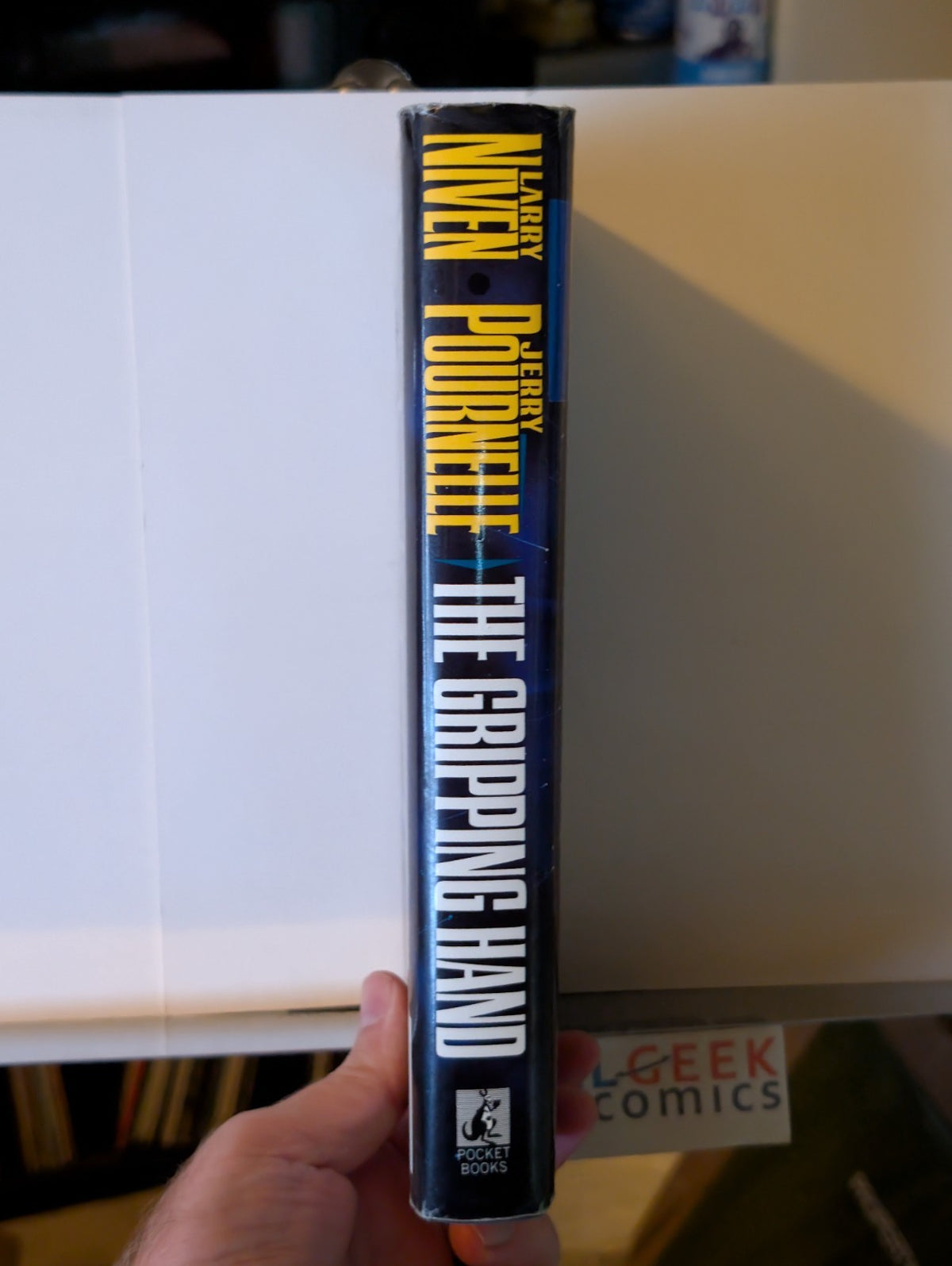 Gripping Hand by Larry Niven and Jerry Pournelle (1993, Hardcover) -JD