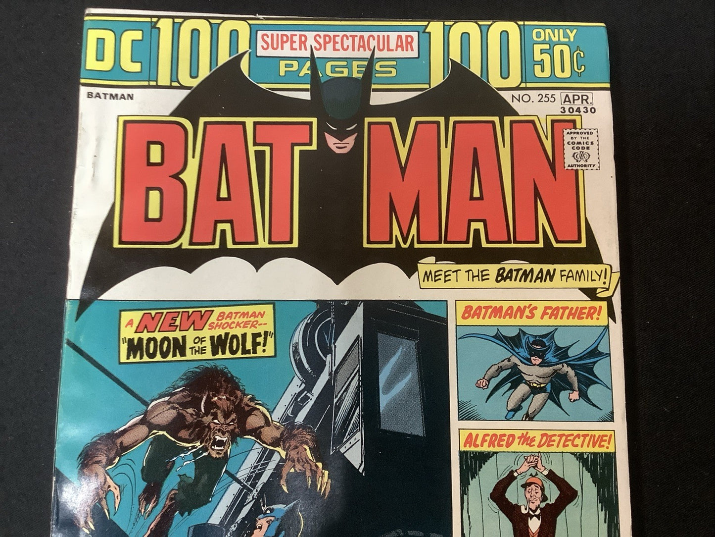 Batman #255 (DC Comics March-April 1974) VF (8.0) Neal Adams, 1st App Lew Moxon