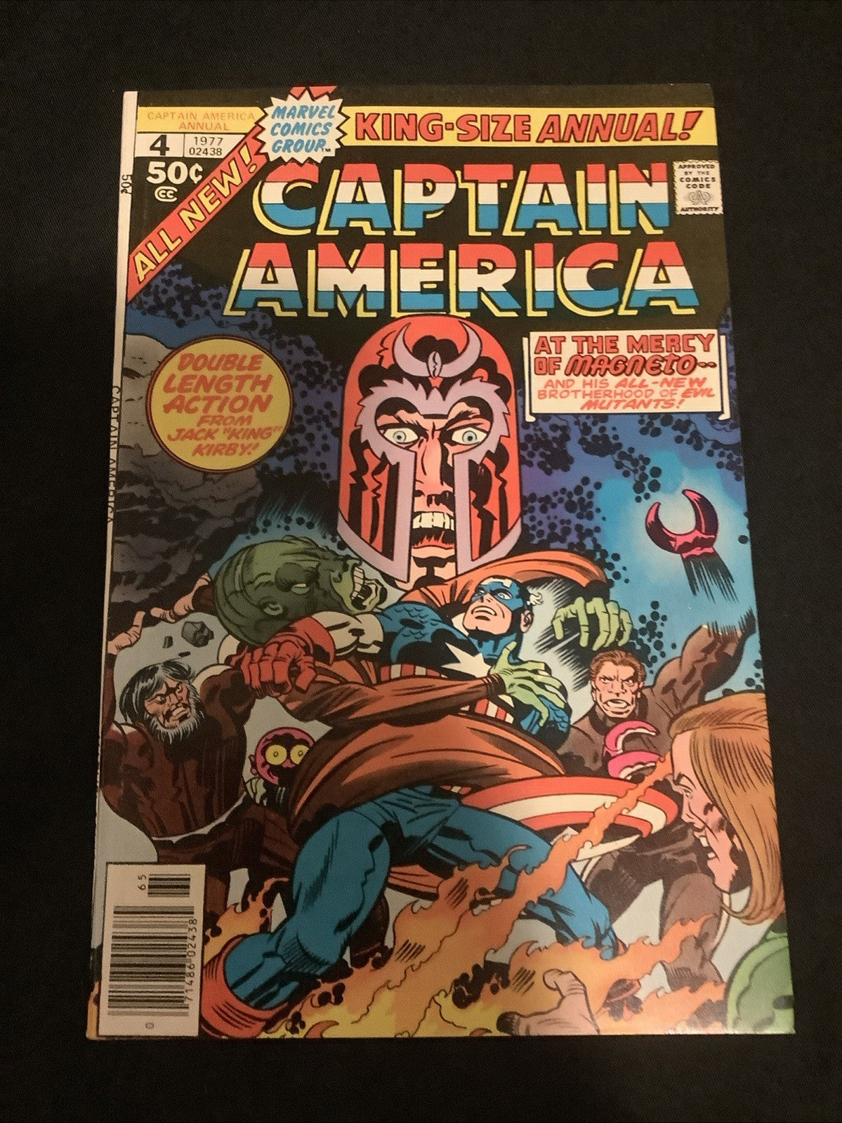 Captain America Annual #4 (Marvel Comics August 1977) NM (9.4) Jack Kirby