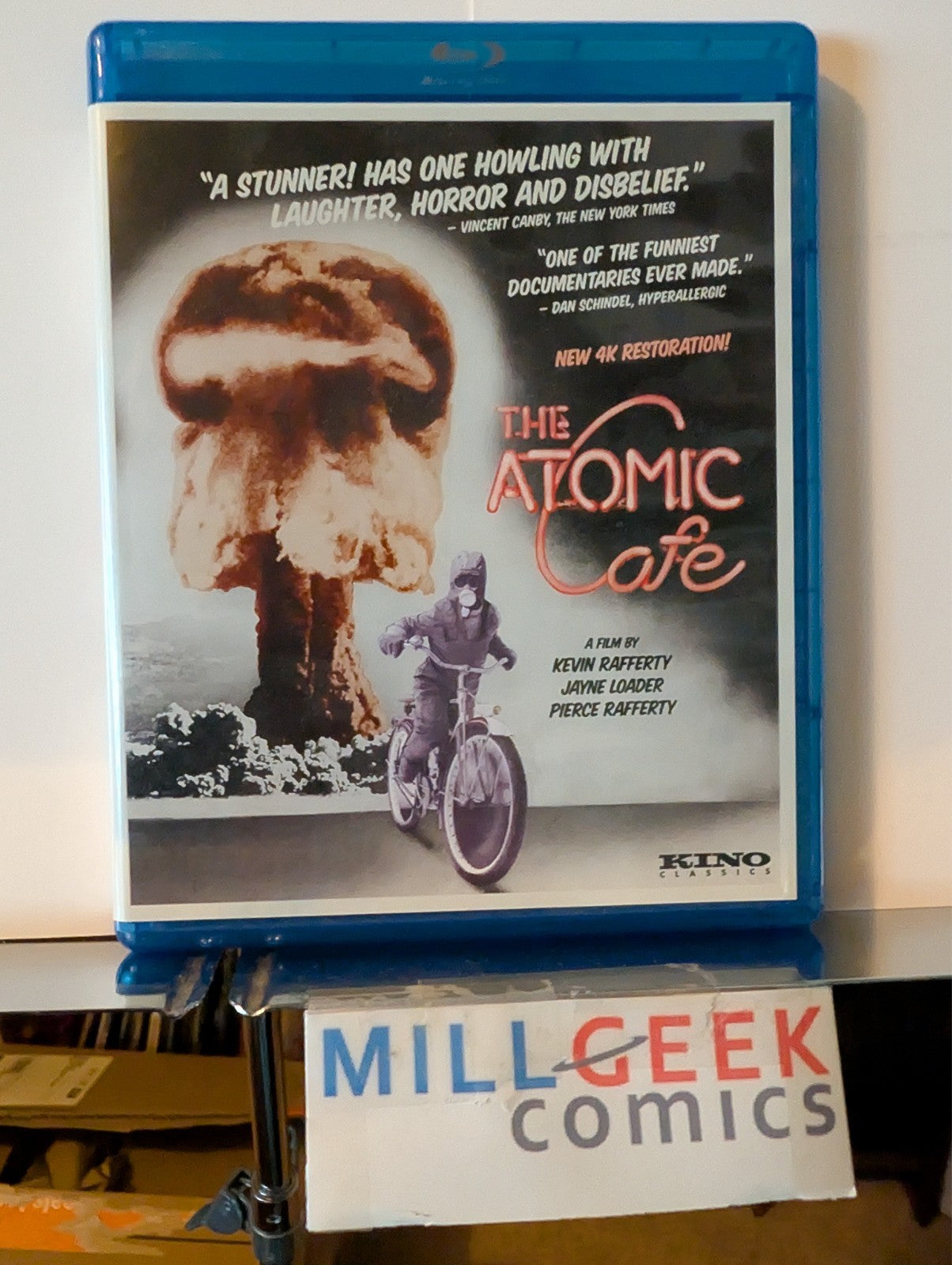 The Atomic Cafe, Kevin Rafferty (Blu-Ray) Like New -JD