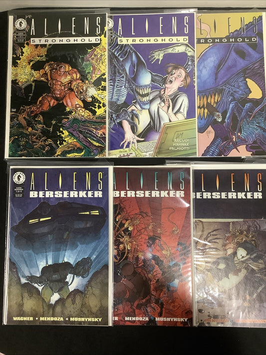 Aliens Comic Bundle: Please See Description And Photos, Dark Horse, 15 Comics