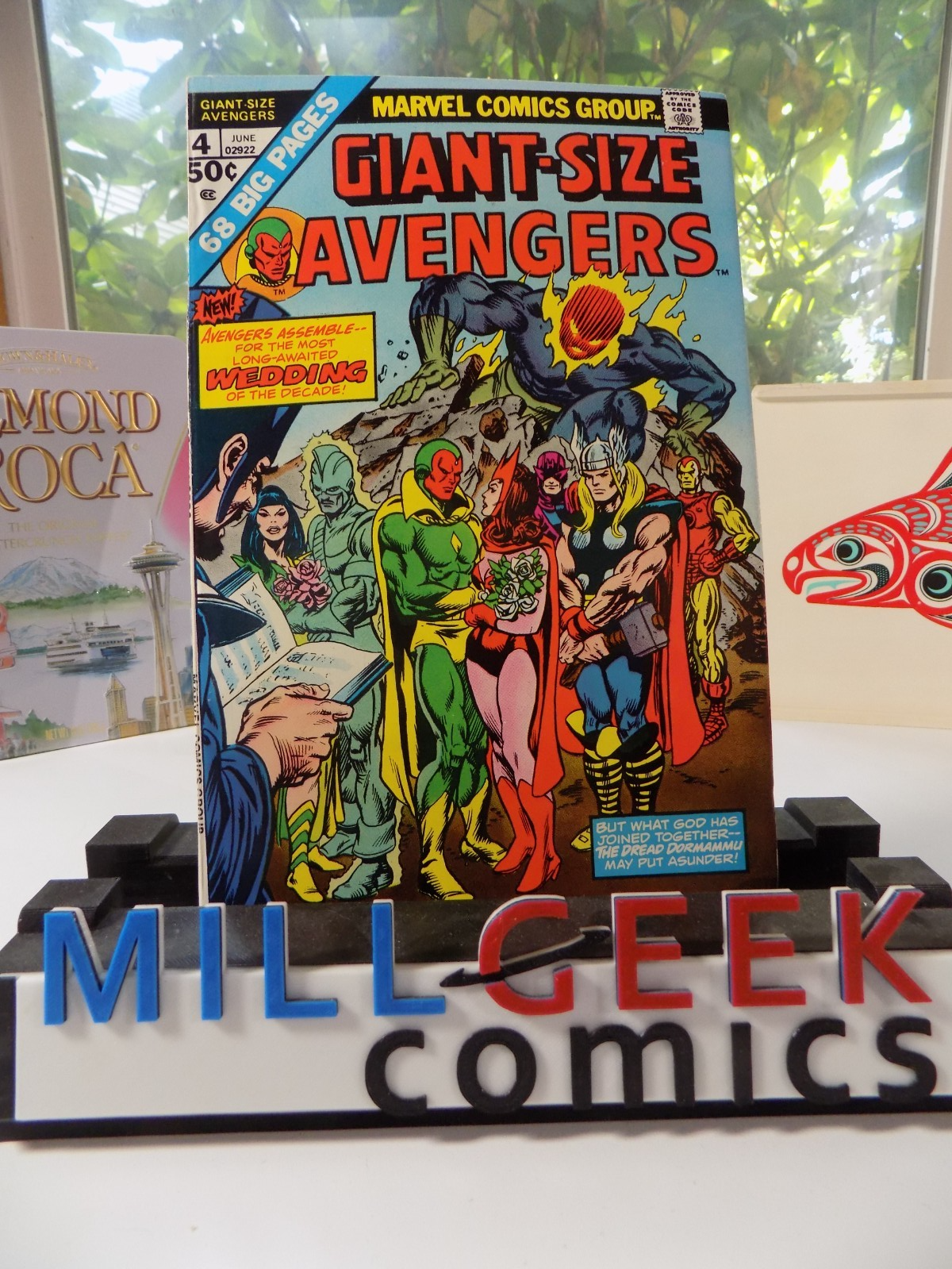 Giant-Size Avengers #4 Marvel Comic June 1975 Very Fine