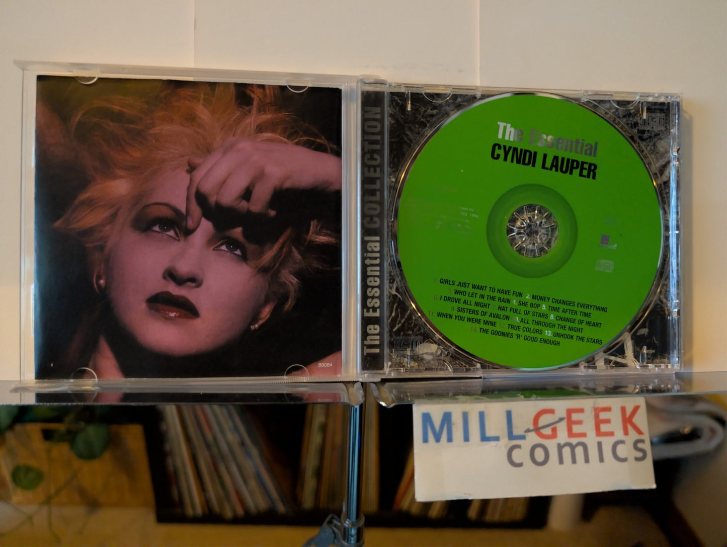 Electronic Pop 2 CD Lot (Cyndi Lauper, Annie Lennox) -JD
