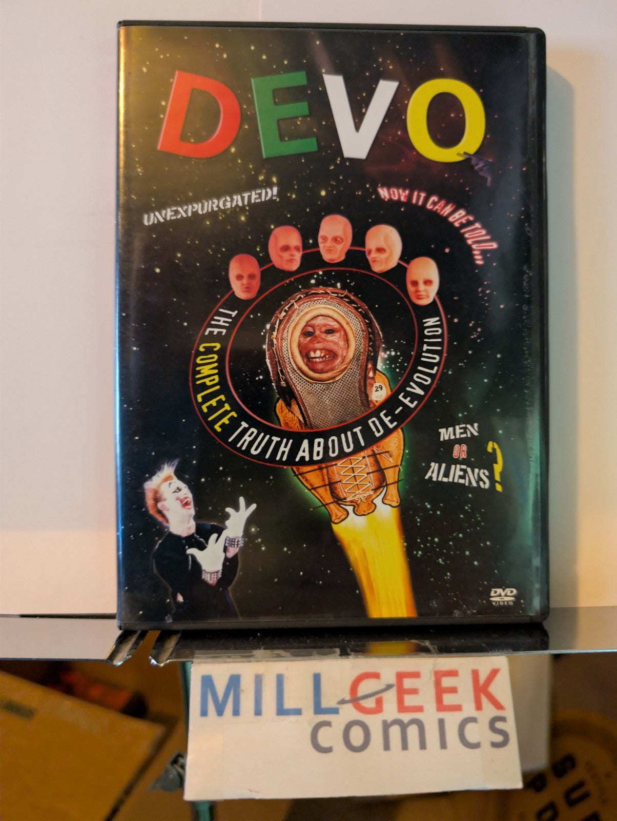 Devo, The Complete Truth About De-Evolution / The Howlin' Wolf Story (DVD) -JD