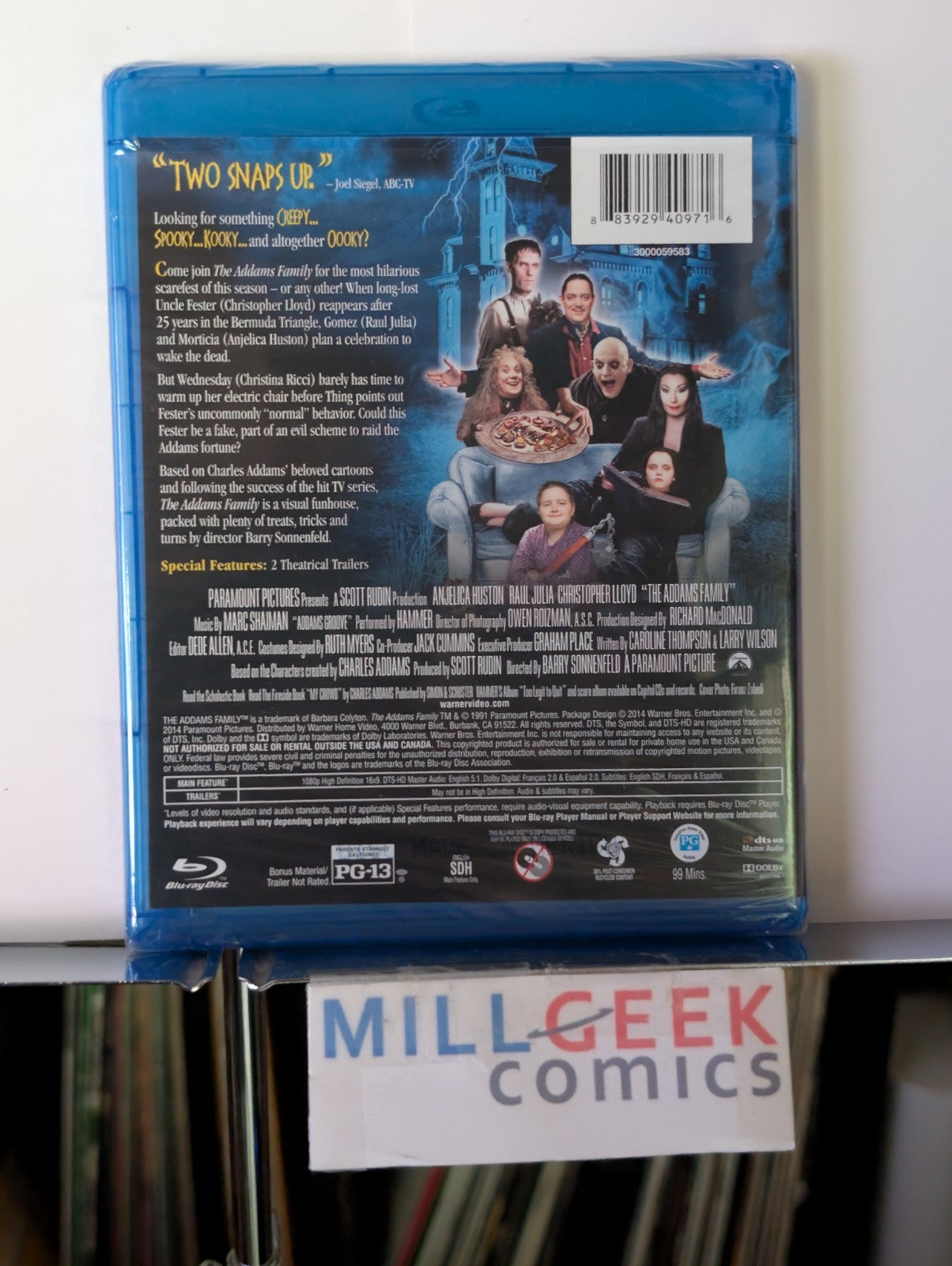 The Addams Family - Raul Julia & Anjelica Huston (Blu-ray) -JD