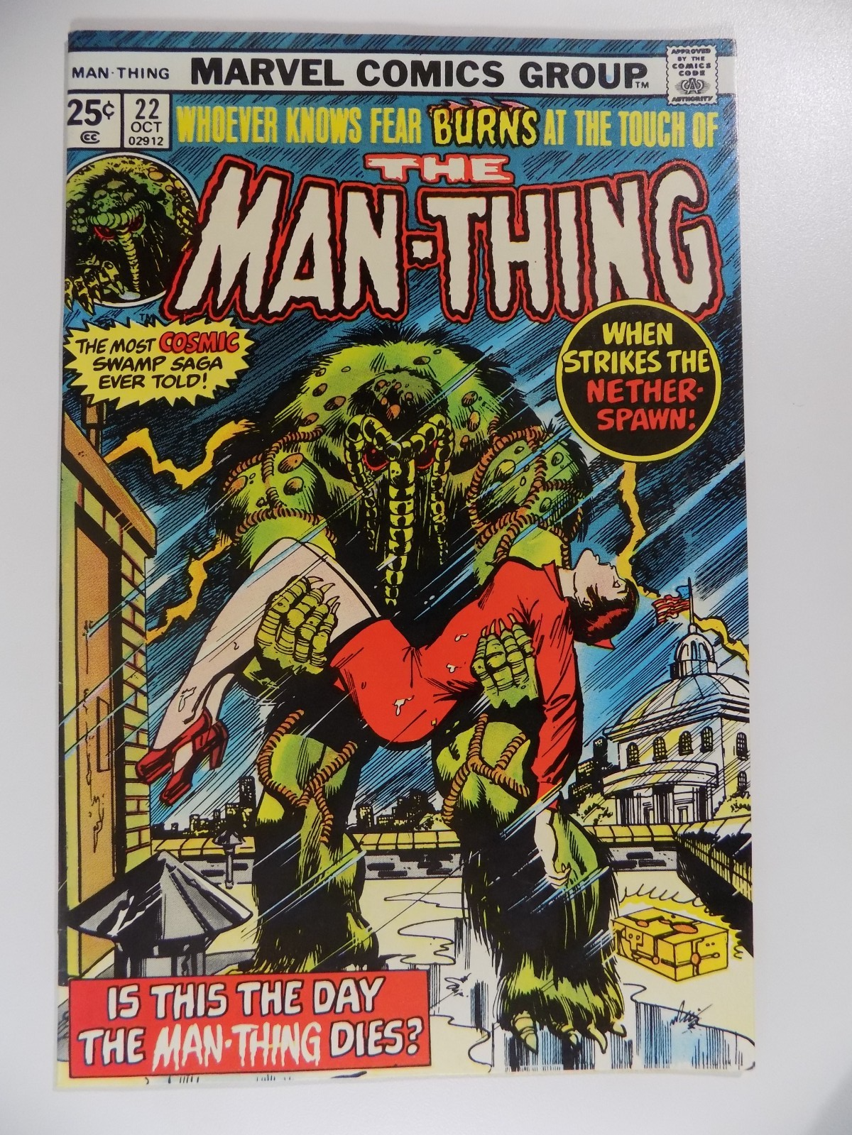 Man-Thing #22 Marvel Comic October 1975 Near Mint-