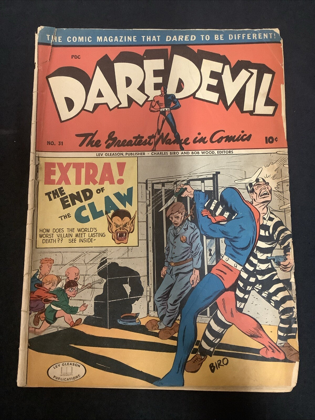 Daredevil #31 (Lev Gleason 1945) 3.5 (VG-) Inner Wrap Detached, 1/2” Spine Roll