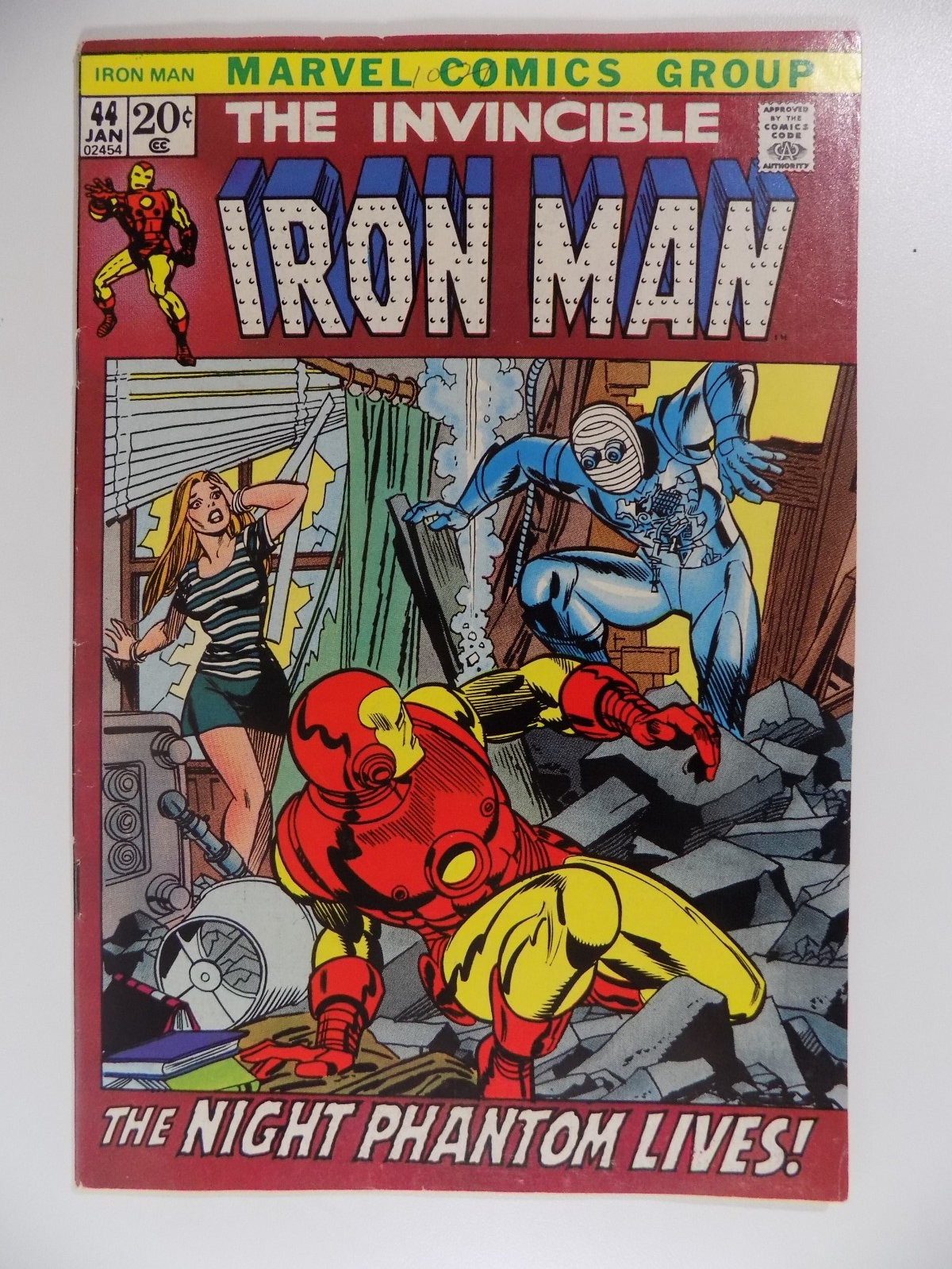 Iron Man #44 Marvel Comic January 1972 Very Fine