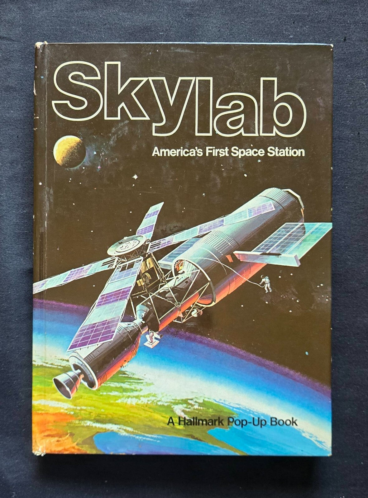 Skylab-America's First Space Station, A hallmark pop-up (1975)