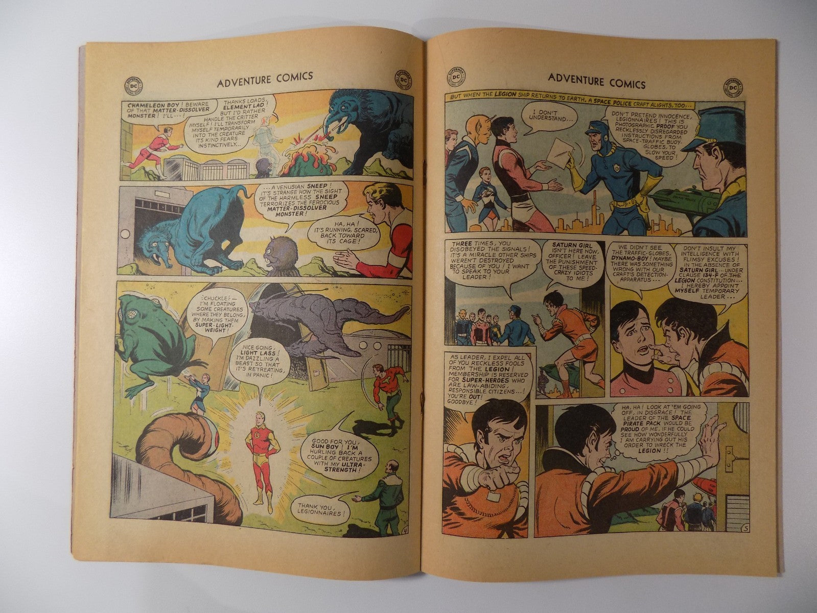 Adventure Comics #330 DC Comic Very Fine- March 1965