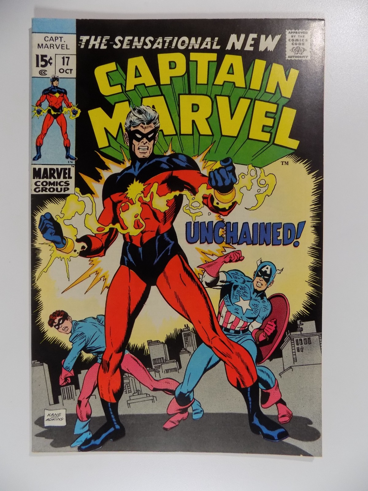 Captain Marvel #17 Marvel Comic October 1969 Very Fine