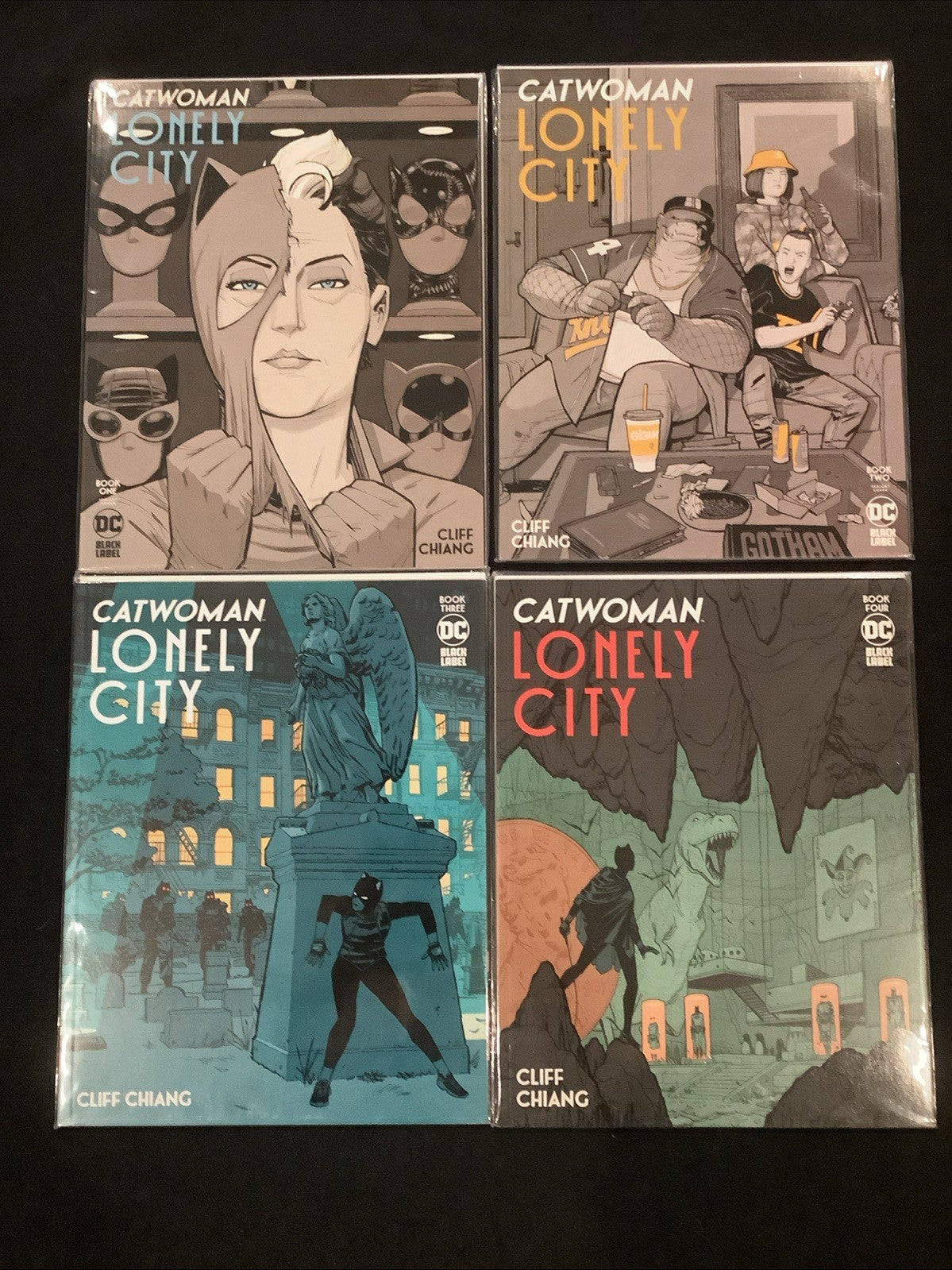 Catwoman Lonely City #1-4 Complete Comic Set, DC Black Label, Cliff Chiang