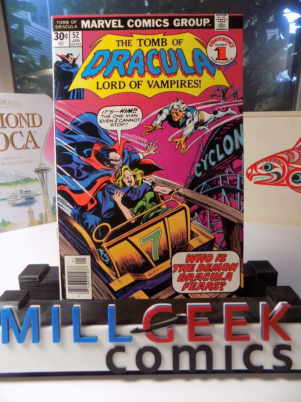 Tomb of Dracula #52 Marvel Comic January 1977 Very Fine+