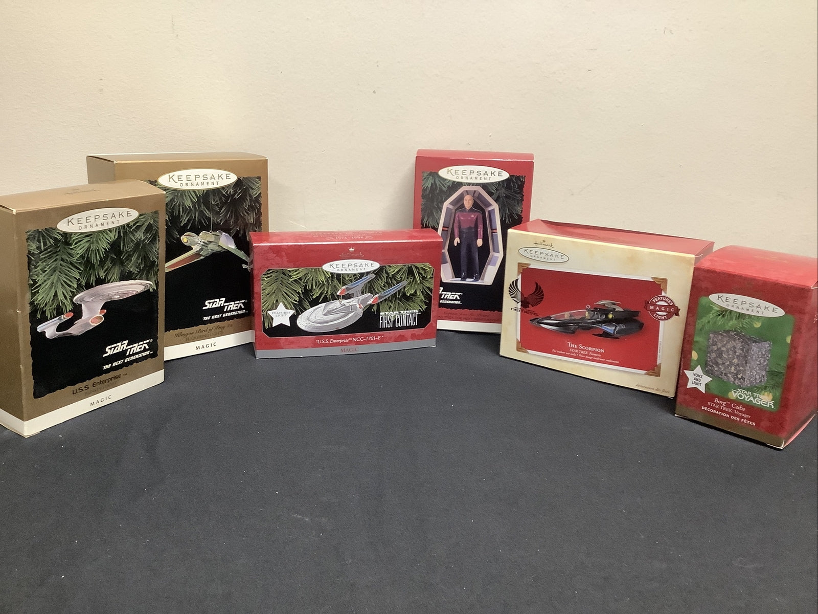Hallmark Ornament Star Trek The Next Generation Set, 6 Boxed Ornaments See Photo