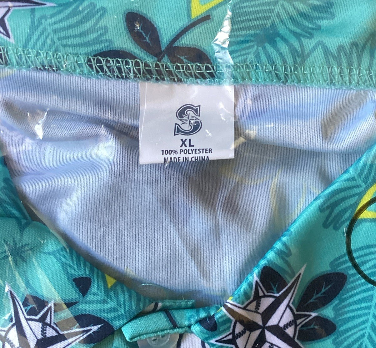 Seattle Mariners MLB 2025 NIP Men’s Aloha Hawaiian Button Up Shirt (XL)