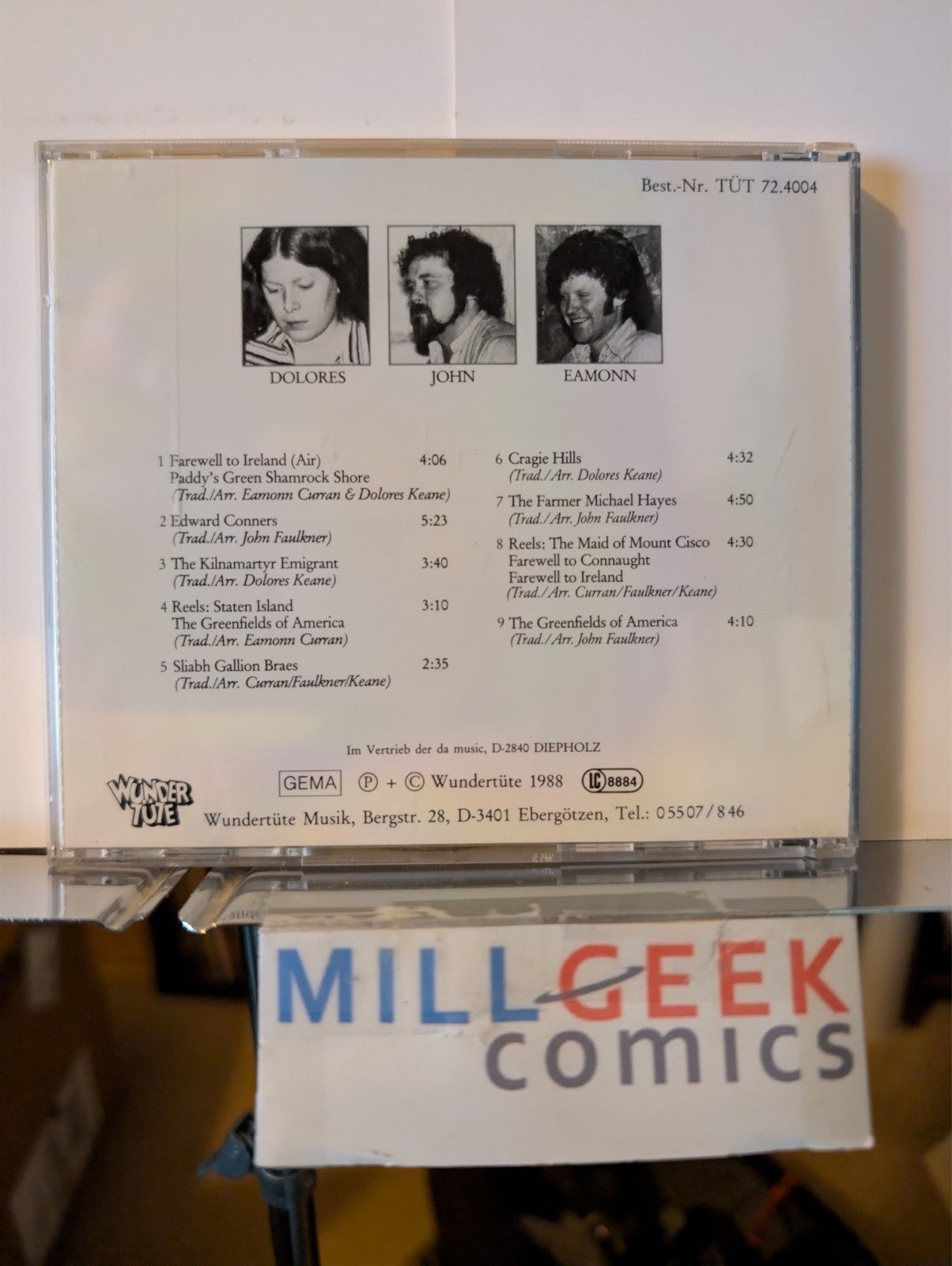 Irish Celtic Music, 2 CD Albums (Farewell to Eirinn, The Chieftains Celtic) -JD