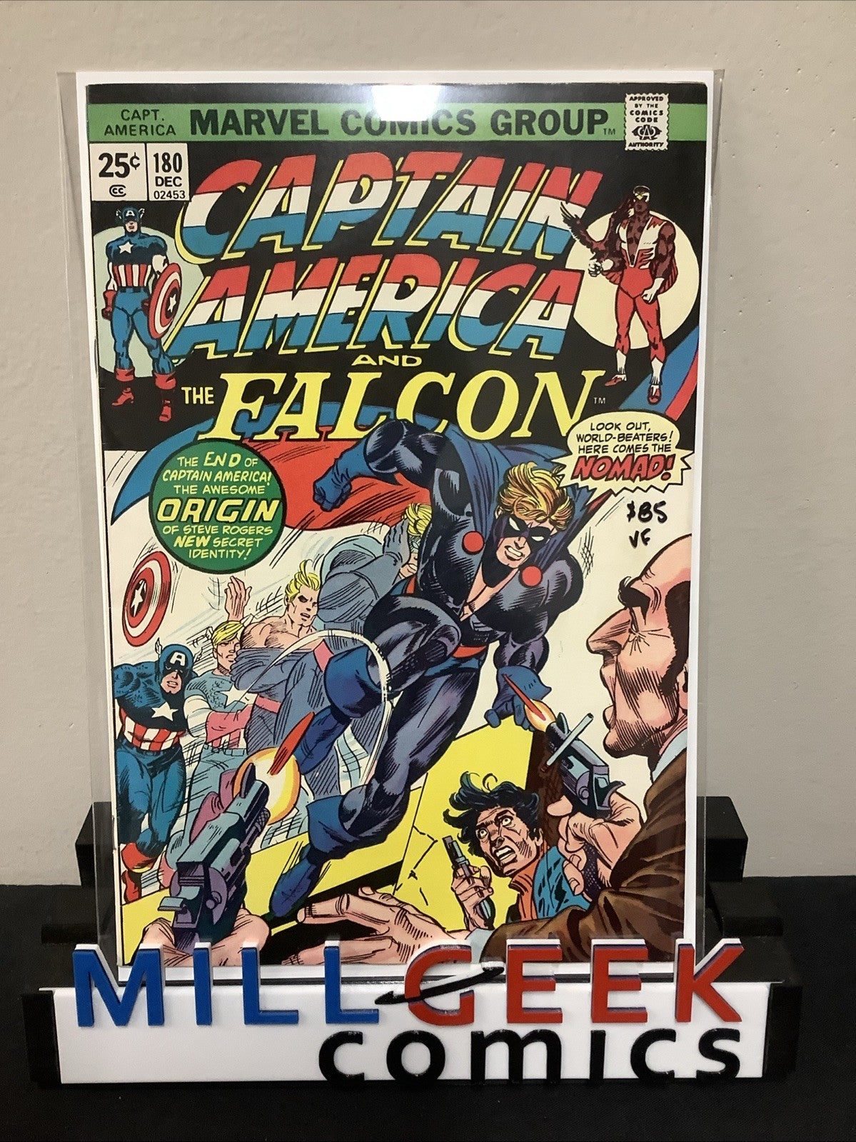 Captain America #180 (Marvel Comics December 1974) VF (8.0) Debut Of Nomad!