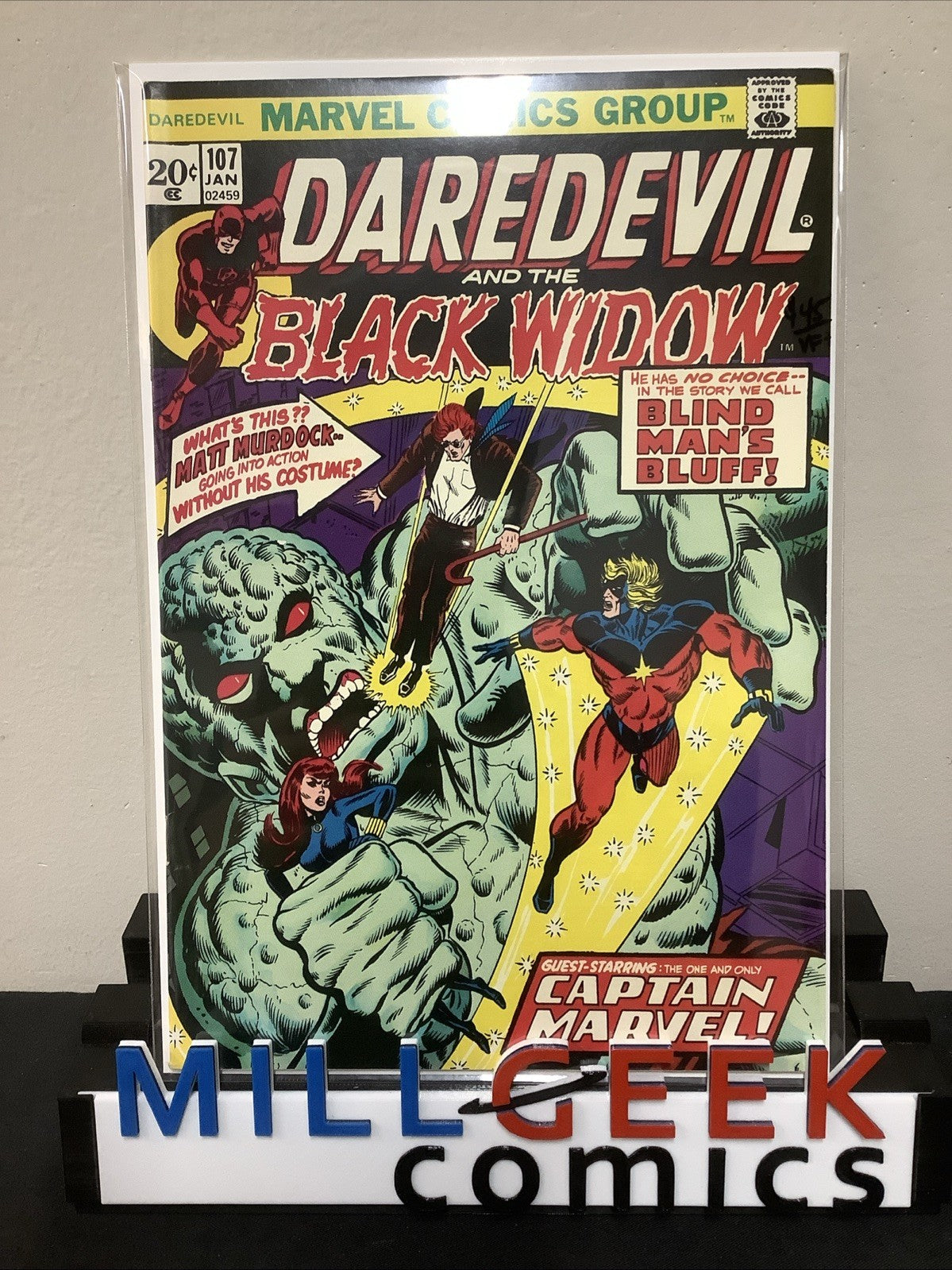 Daredevil #107 (Marvel Comics January 1974) VF+ (8.5) Captain Marvel Team-Up