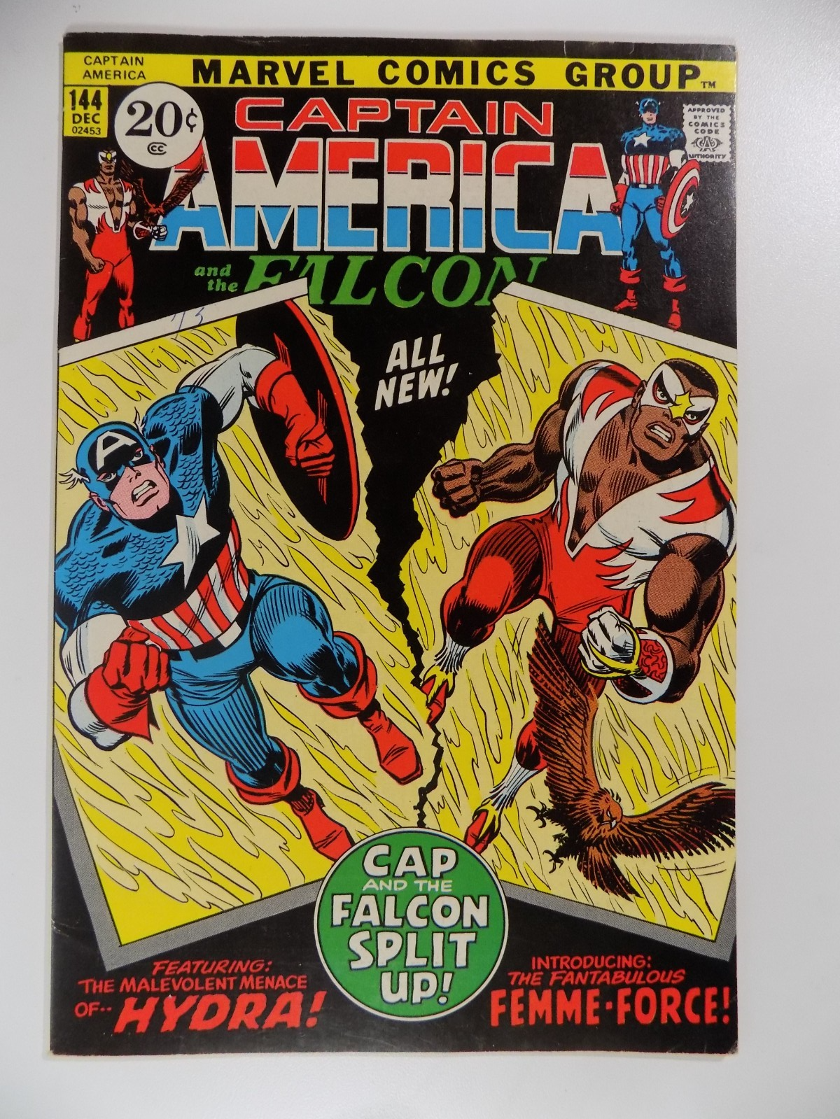 Captain America #144 Marvel Comic December 1971 Very Fine