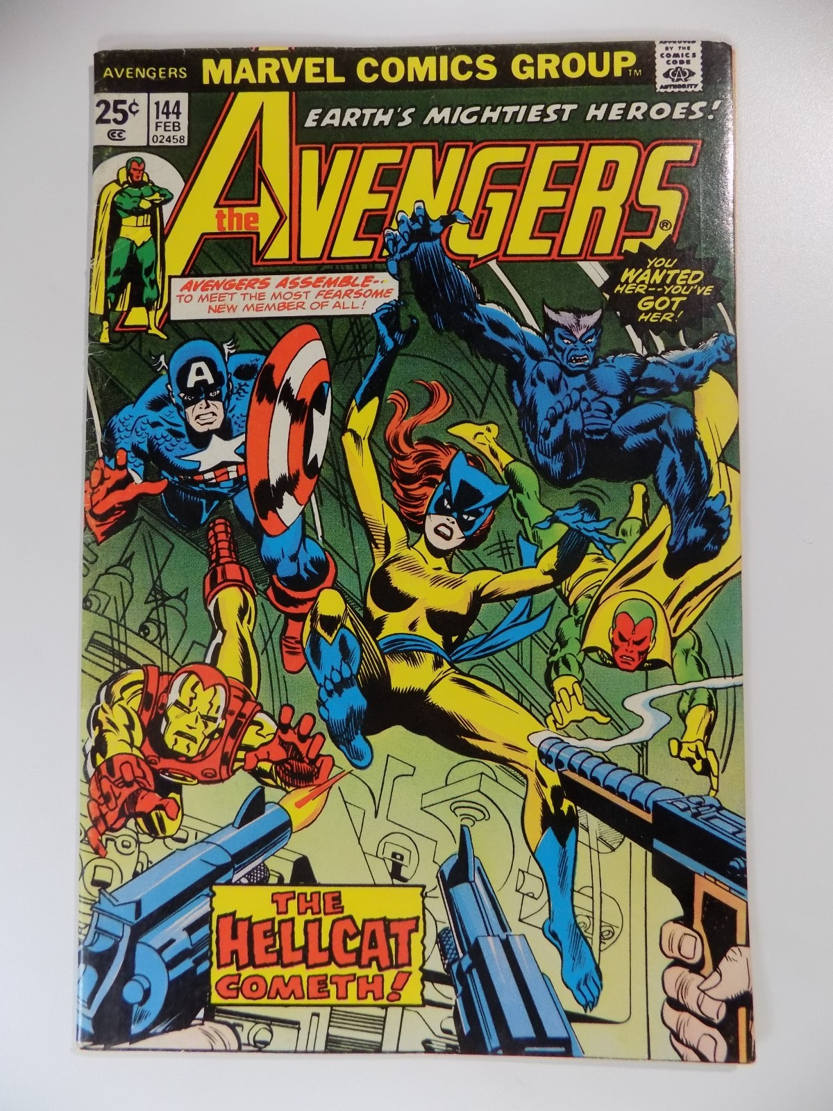 Avengers #144 Marvel Comic February 1976 Very Fine