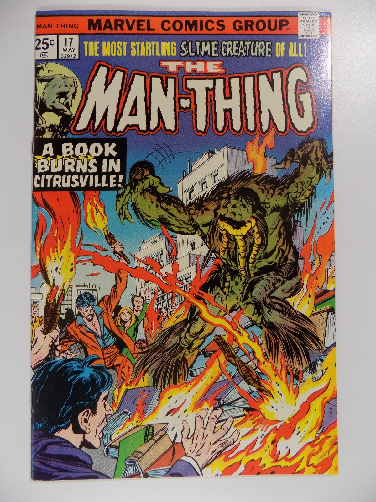 Man-Thing #17 Marvel Comic May 1975 Very Fine/Near Mint