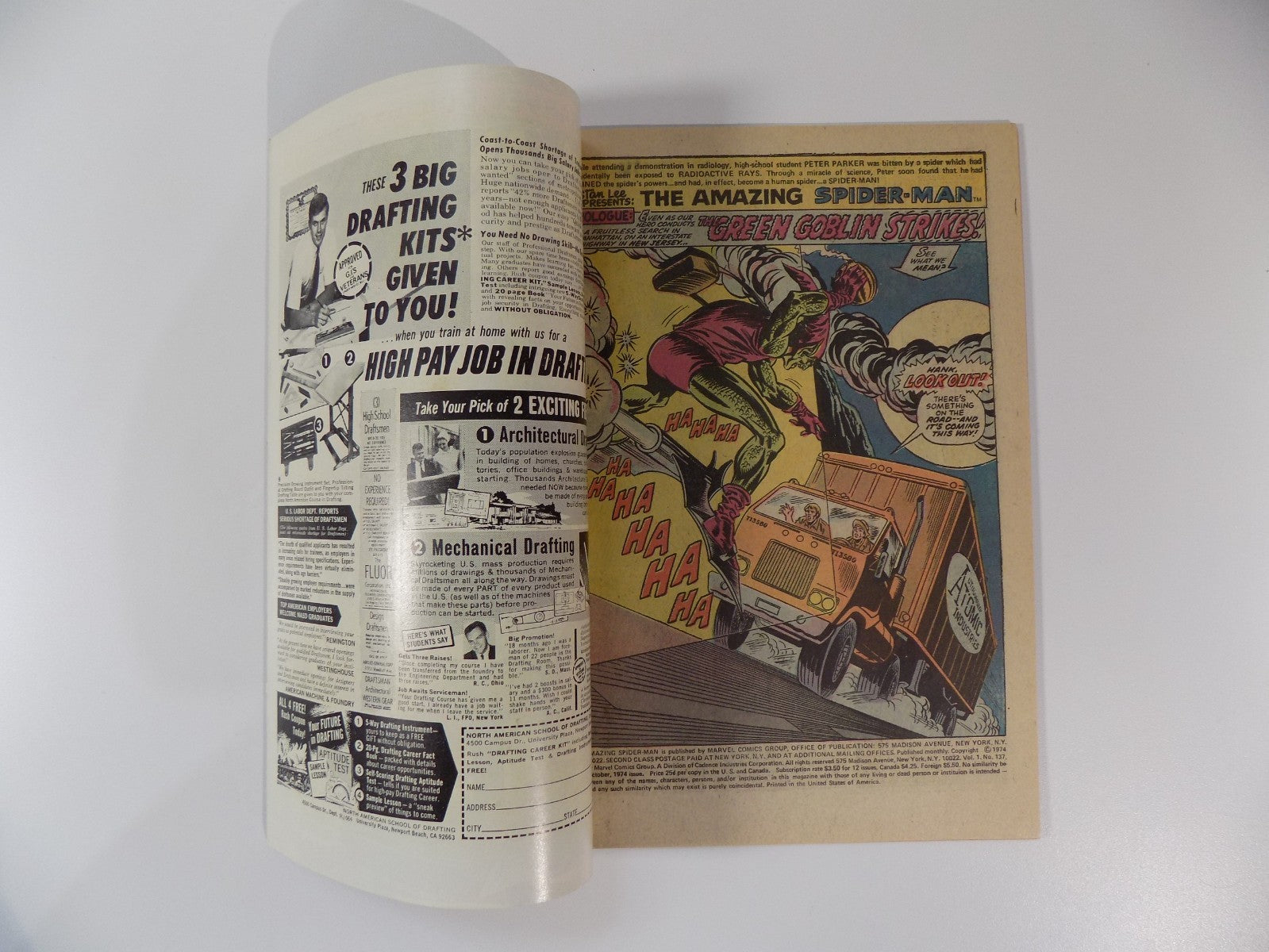 Amazing Spider-Man #137 Marvel Comic October 1974 Very Fine+