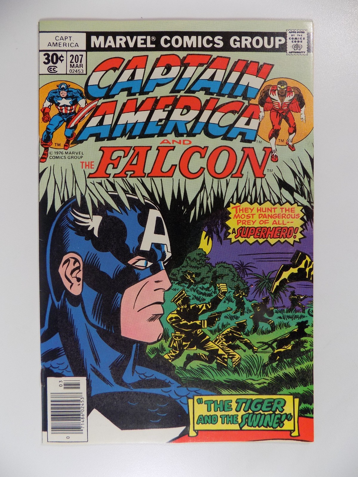 Captain America #207 Marvel Comic March 1977 Near Mint-