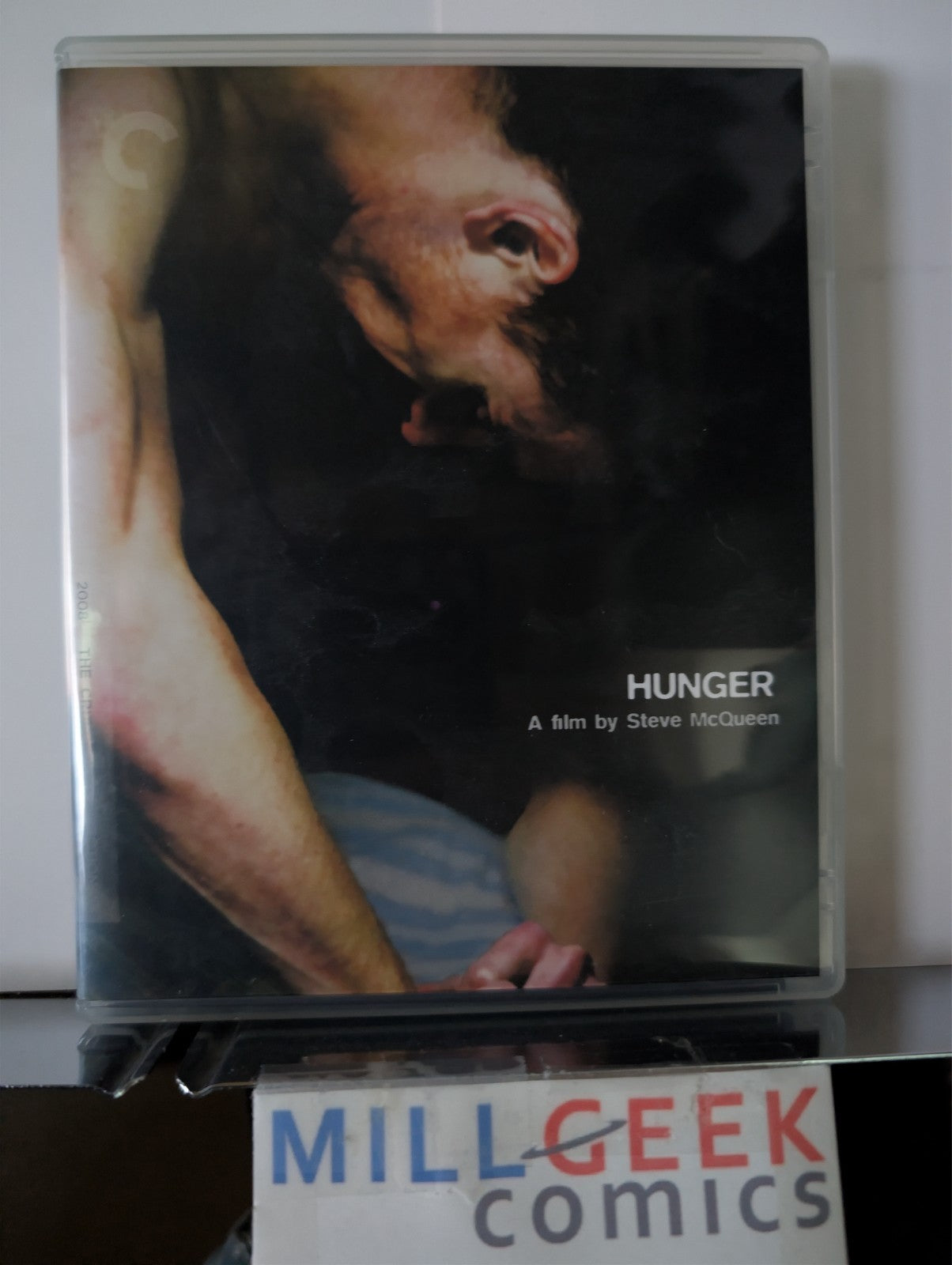 Hunger, Criterion Collection(Blu-Ray) Like New -JD