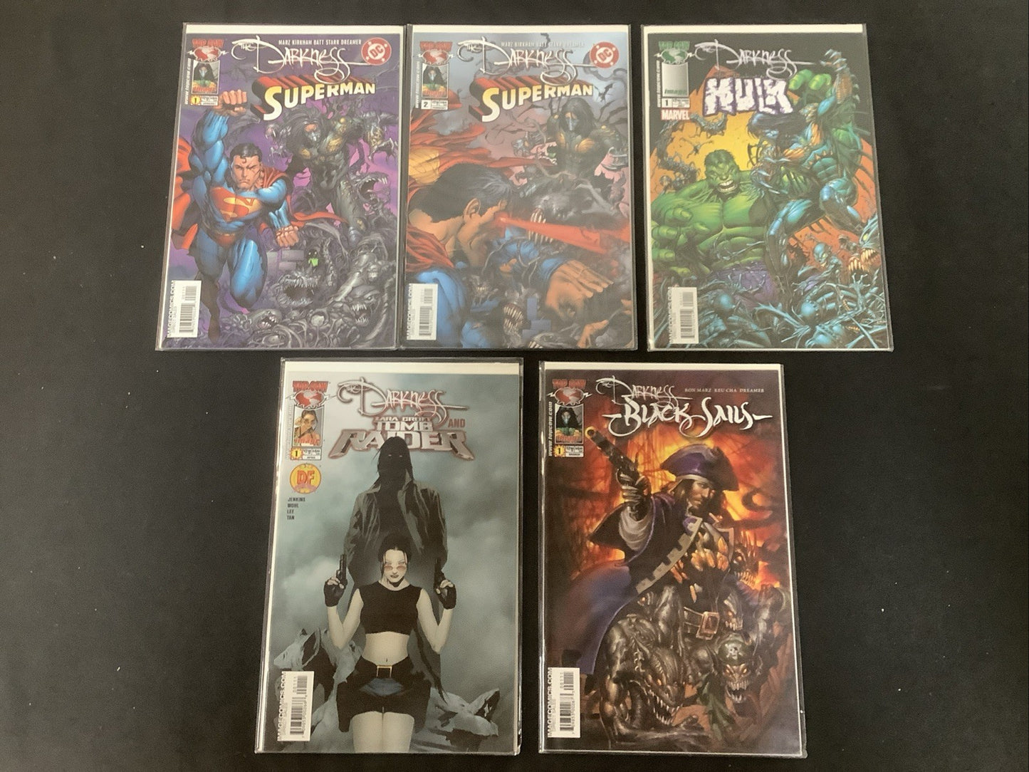Darkness Team-Up Bundle: Superman #1-2, Hulk #1, Lara Croft #1, Black Sails #1