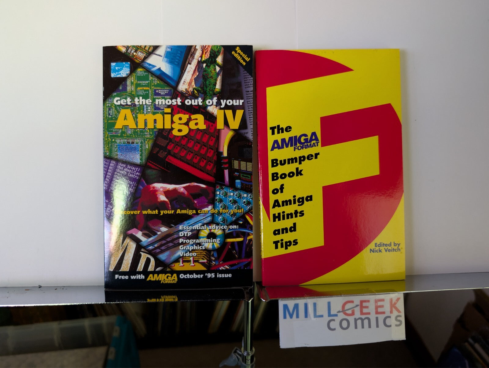 Amiga IV and Amiga Bumper Book (Amiga ) Booklets -JD