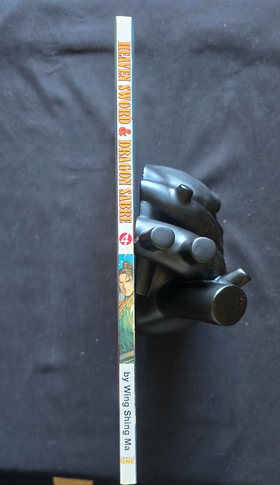 Heaven Sword & Dragon Sabre Volume. 4 (1st Edition, Dec 2002) Hong Kong Comic