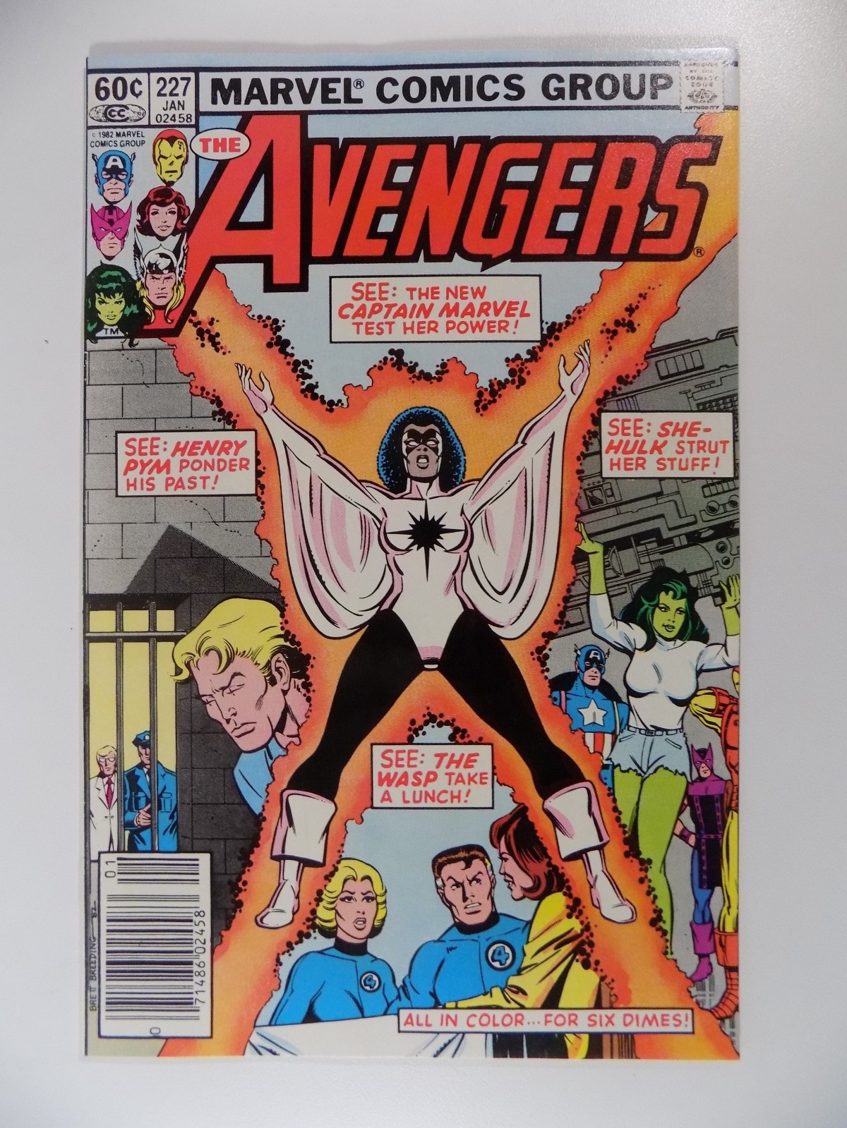 Avengers #227 Marvel Comic January 1983 Near Mint-
